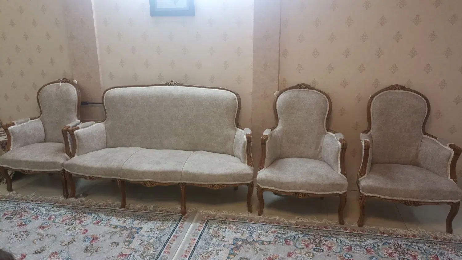 مبل ۷نفره فرانسوی|مبلمان خانگی و میز عسلی|تهران, مجیدآباد|دیوار