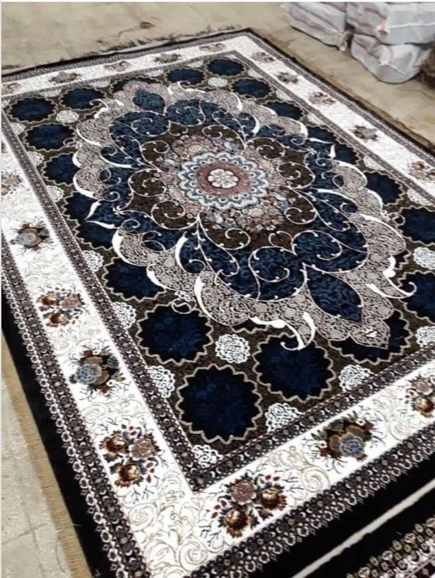 شرکت لاکچری با ۱۸۰۰ تنوع و رنگ مختلف|فرش|بیجار, |دیوار