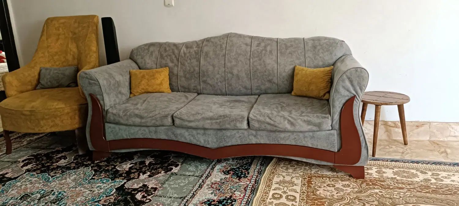 مبل ۷نفره مناسب سوییت،زیره و بدنه کار کاملا سالم|مبلمان خانگی و میز عسلی|چالوس, |دیوار