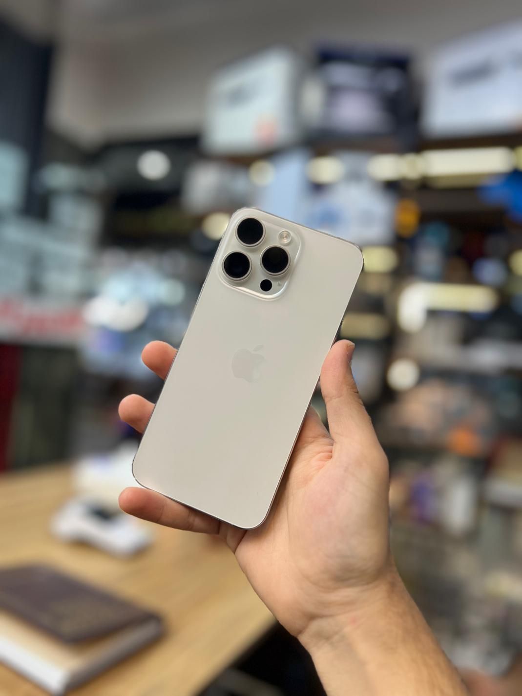اپل iPhone 15 Pro Max با حافظهٔ ۲۵۶ گیگابایت|موبایل|کرمانشاه, |دیوار