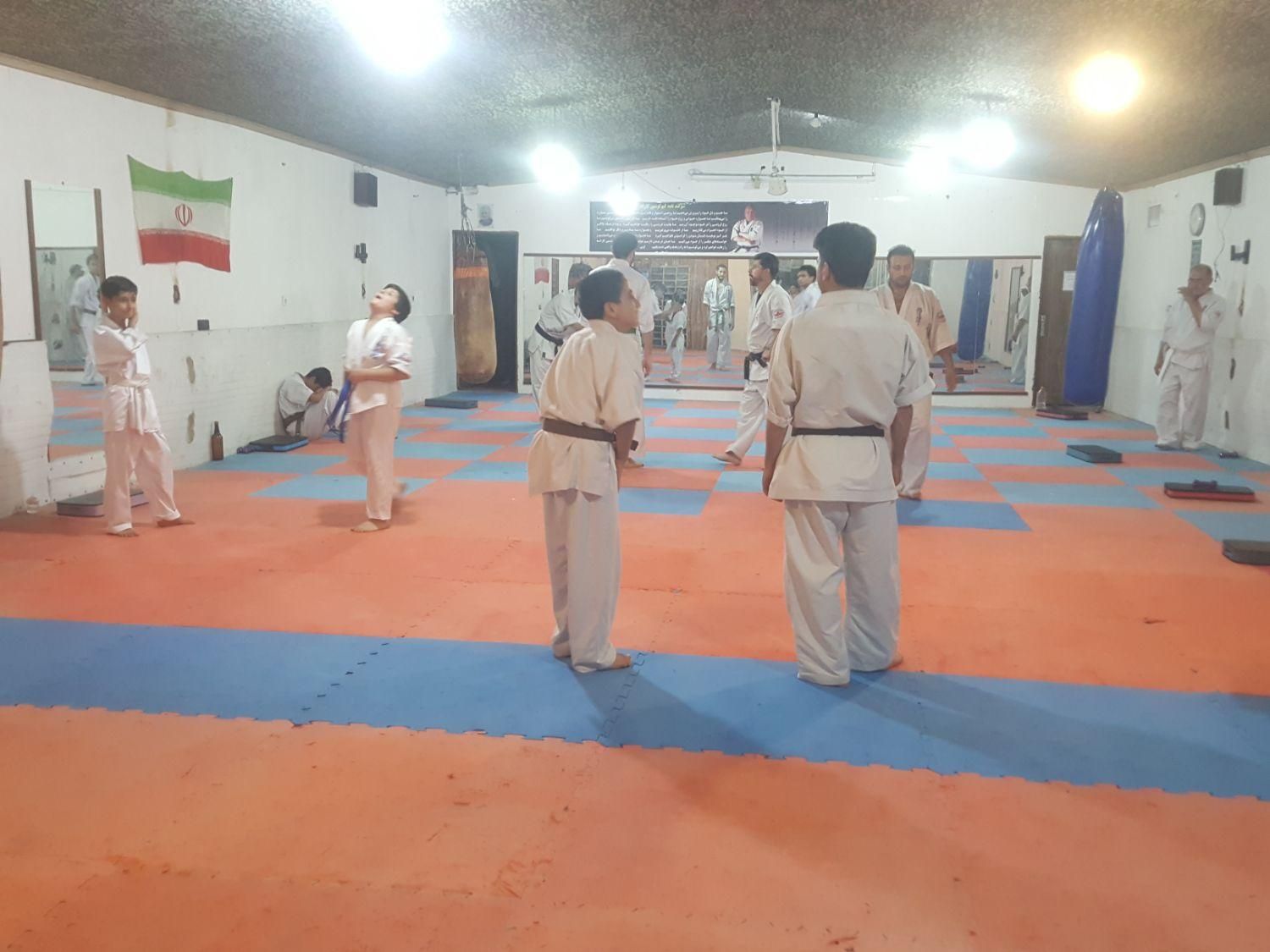 اجاره روزانه دفتر کار ۲۰۰ متری در استاد یوسفی|اجارهٔ کوتاه‌مدت دفتر کار و فضای آموزشی|مشهد, استاد یوسفی|دیوار