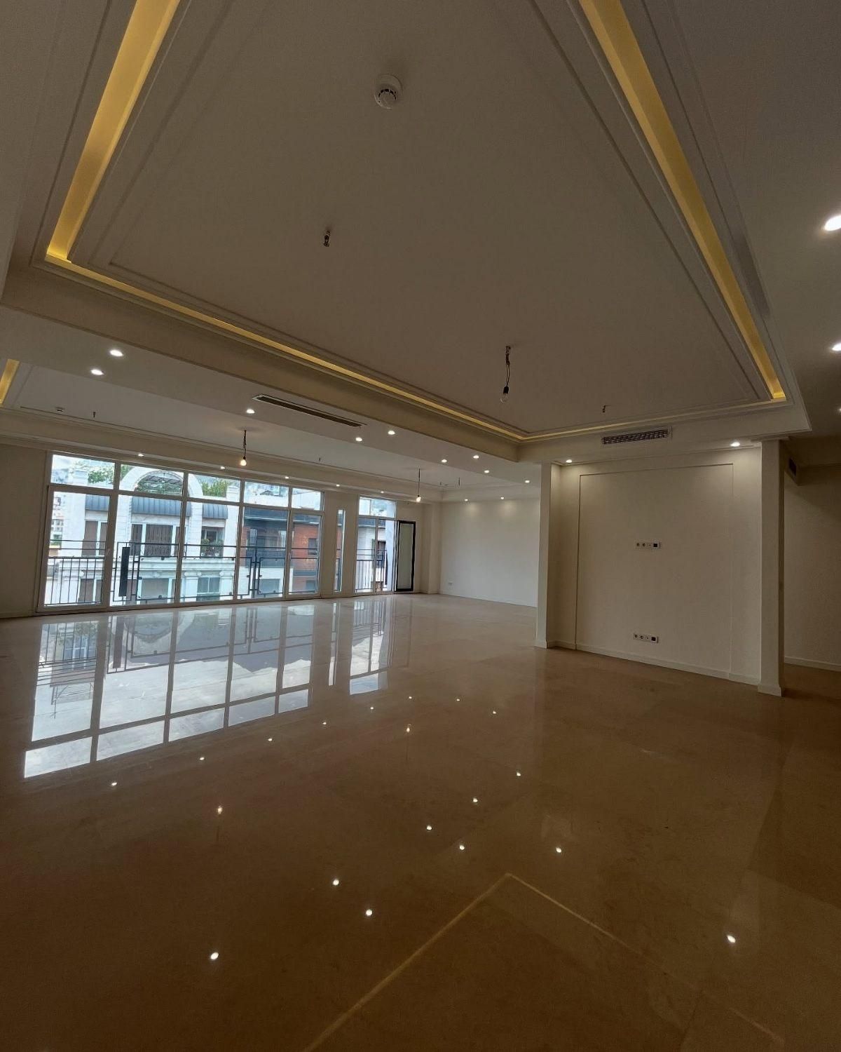 سه خواب 190 متری سالن بزرگ تکمیل|فروش آپارتمان|صدرا-فارس, فاز ۱|دیوار