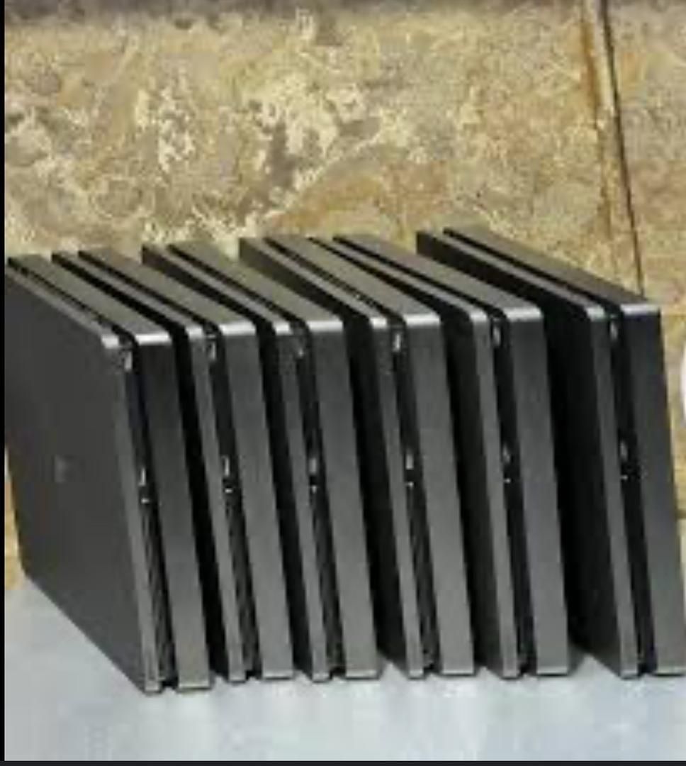 فروش کنسول پلی استیشن چهار به همراه بازی|کنسول، بازی ویدئویی و آنلاین|شهرکرد, |دیوار