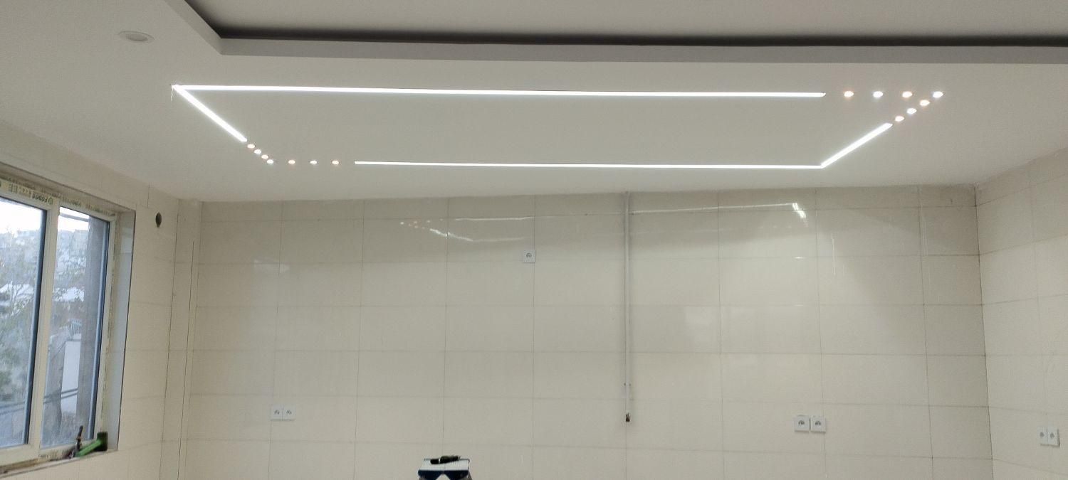 اجرای سقف کاذب pvcپلکسی تایل گچی کناف لاین نوری|خدمات پیشه و مهارت|سنندج, |دیوار