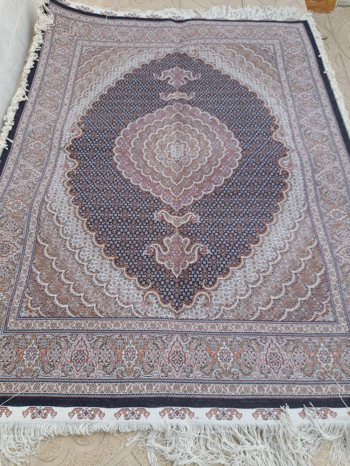 به دو تا شاگرد قالی بافی نیاز دارم|استخدام هنری و رسانه|خوی, |دیوار