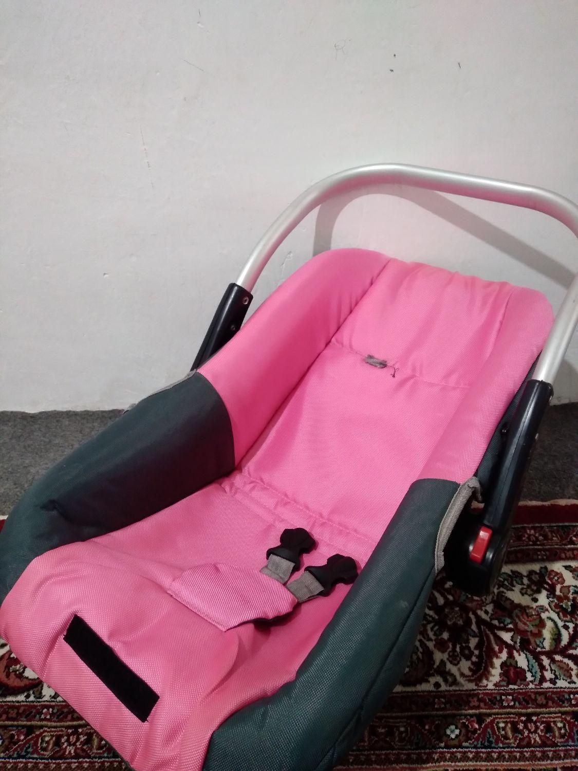 کریر صورتی|کالسکه و لوازم جانبی|سنگر, |دیوار