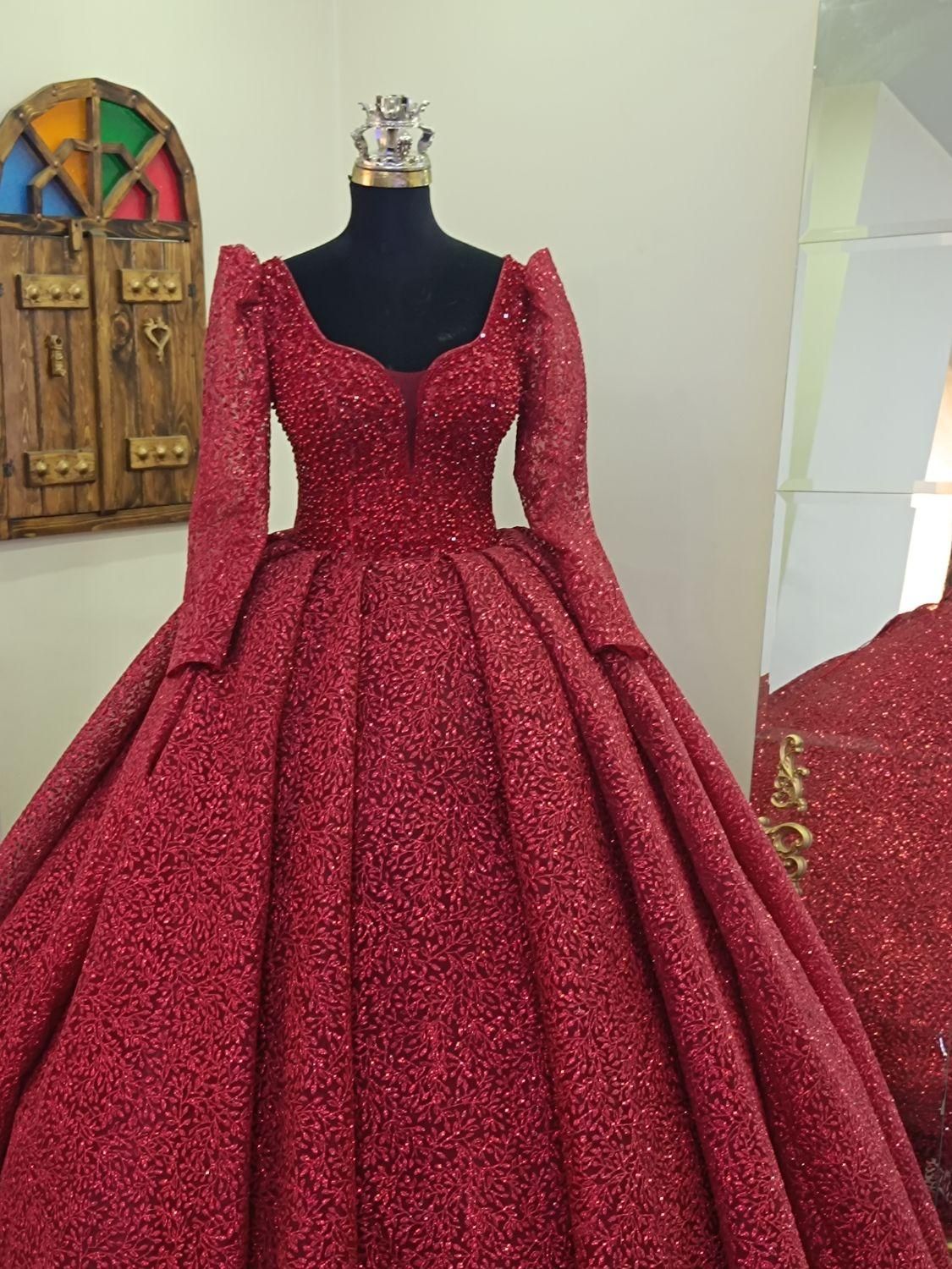 لباس فاخر دست دوز|لباس|کرج, کوی زنبق|دیوار