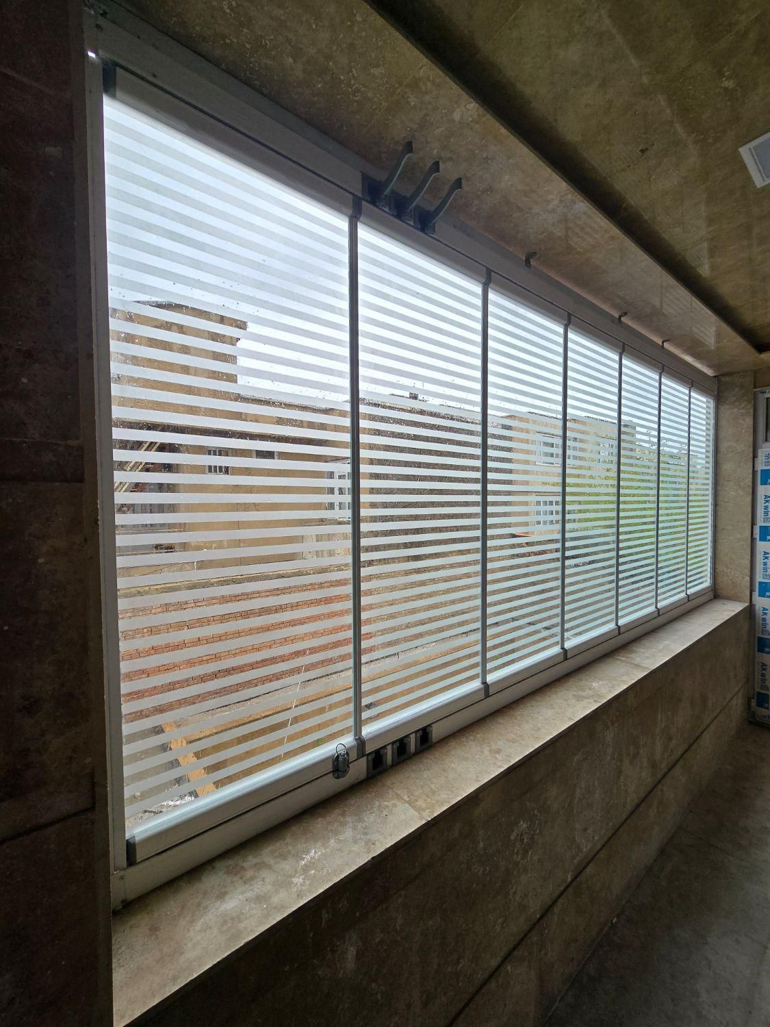 شیشه سکوریت.نرده شیشه. جام بالکن.کرکره برقی.پارتشن|مصالح و تجهیزات ساختمان|ارومیه, |دیوار