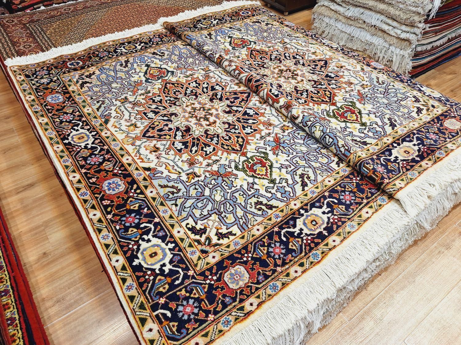 جفت قالیچه دستباف زمینه روشن هریس|فرش|تهران, اکباتان|دیوار