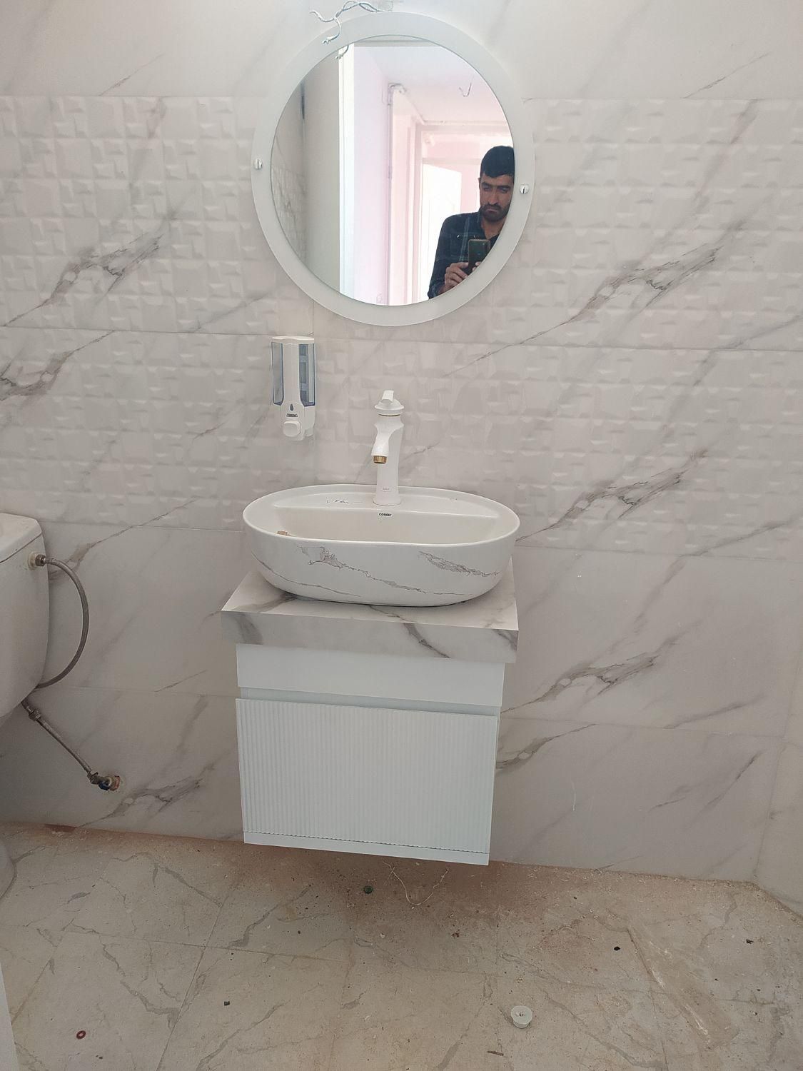 نصب انواع روشویی کابینتی و شیرآلات و نصب فرنگی|خدمات پیشه و مهارت|شیراز, لشکری‎|دیوار