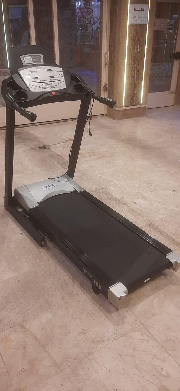تردمیل توربو۱۵۰/شیب برقی/درحد|تجهیزات ورزشی|قم, آزادگان|دیوار