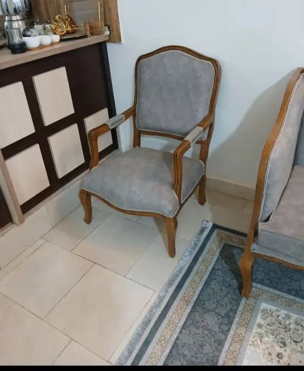 مبل سلطنتی فرانسوی۷نفره بامیز۲۹۸۰۰|مبلمان خانگی و میز عسلی|مشهد, رستگار|دیوار