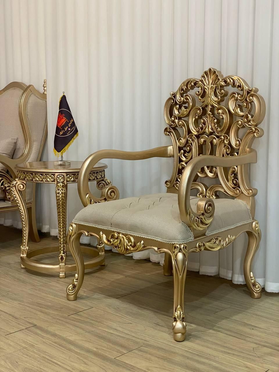 مبل کلاسیک و ترند کینگ|مبلمان خانگی و میز عسلی|تهران, یافت‌آباد|دیوار
