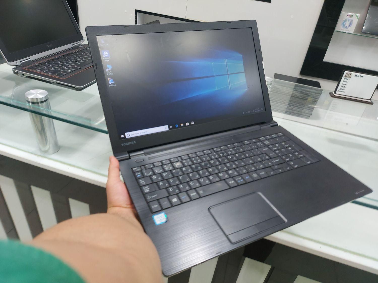 لپتاپ toshiba R50 نسل ۶ رم8 هارد 500 گارانتی دار|رایانه همراه|قم, صفائیه|دیوار