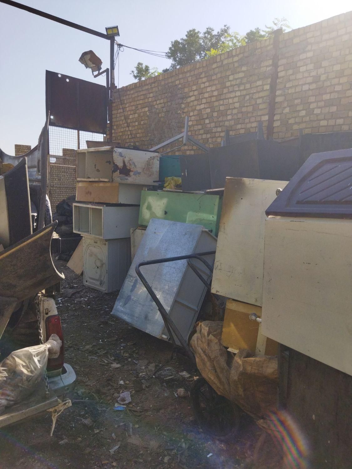 ضایعاتی بزرگ شهرخریدآهن مس شیرآلات آلومینیوم وکاغذ|عمدهفروشی|بروجرد, |دیوار