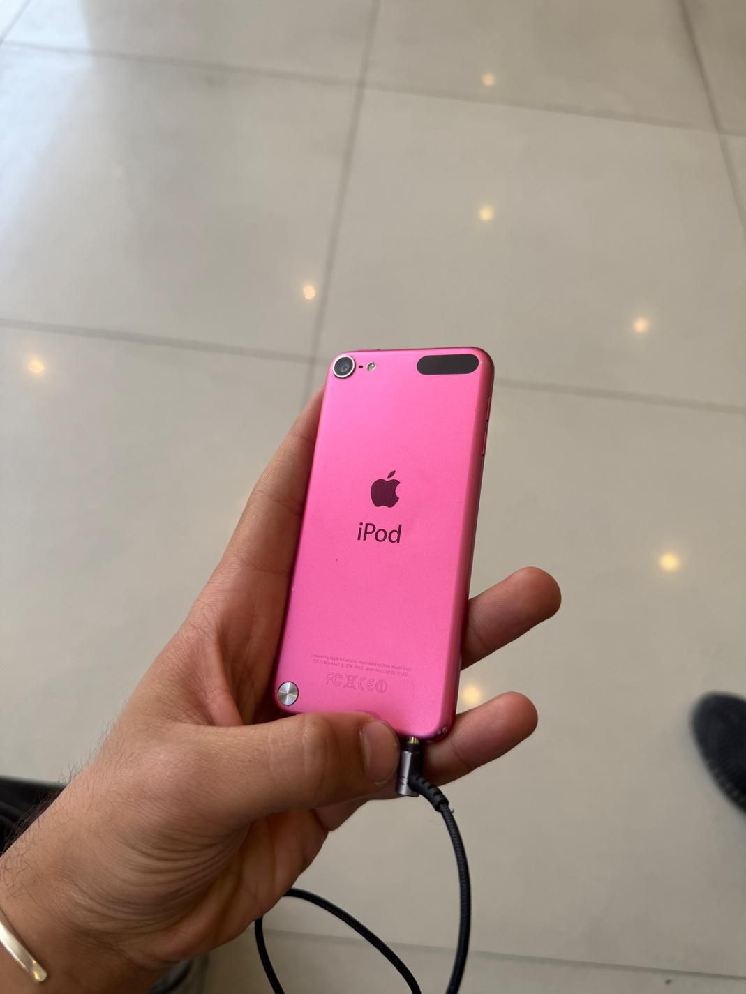 Ipod touch 5|پخش‌کننده همراه|شیراز, شهرک امام حسن|دیوار