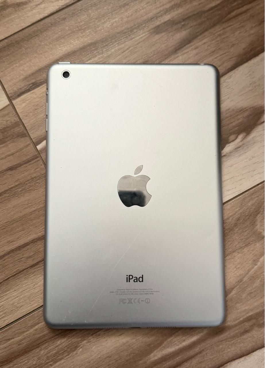 تبلت مینی Apple به همراه هندزفری Apple اصل|تبلت|شیراز, کوهسار|دیوار