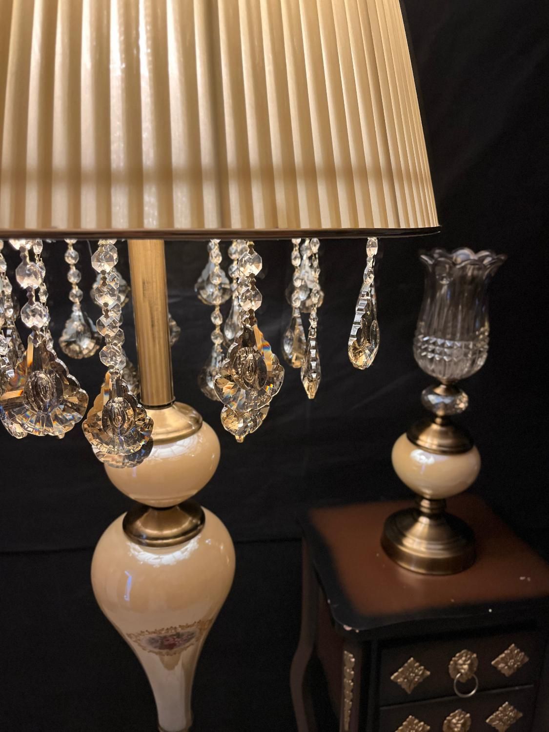 آباژور کنارسالنی کریستالی|چراغ خواب و آباژور|ارومیه, |دیوار