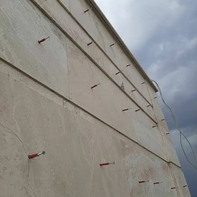تعمیرات نما بدون داربست پیچ رولپلاک، نصب سنگ و..|خدمات پیشه و مهارت|قزوین, |دیوار