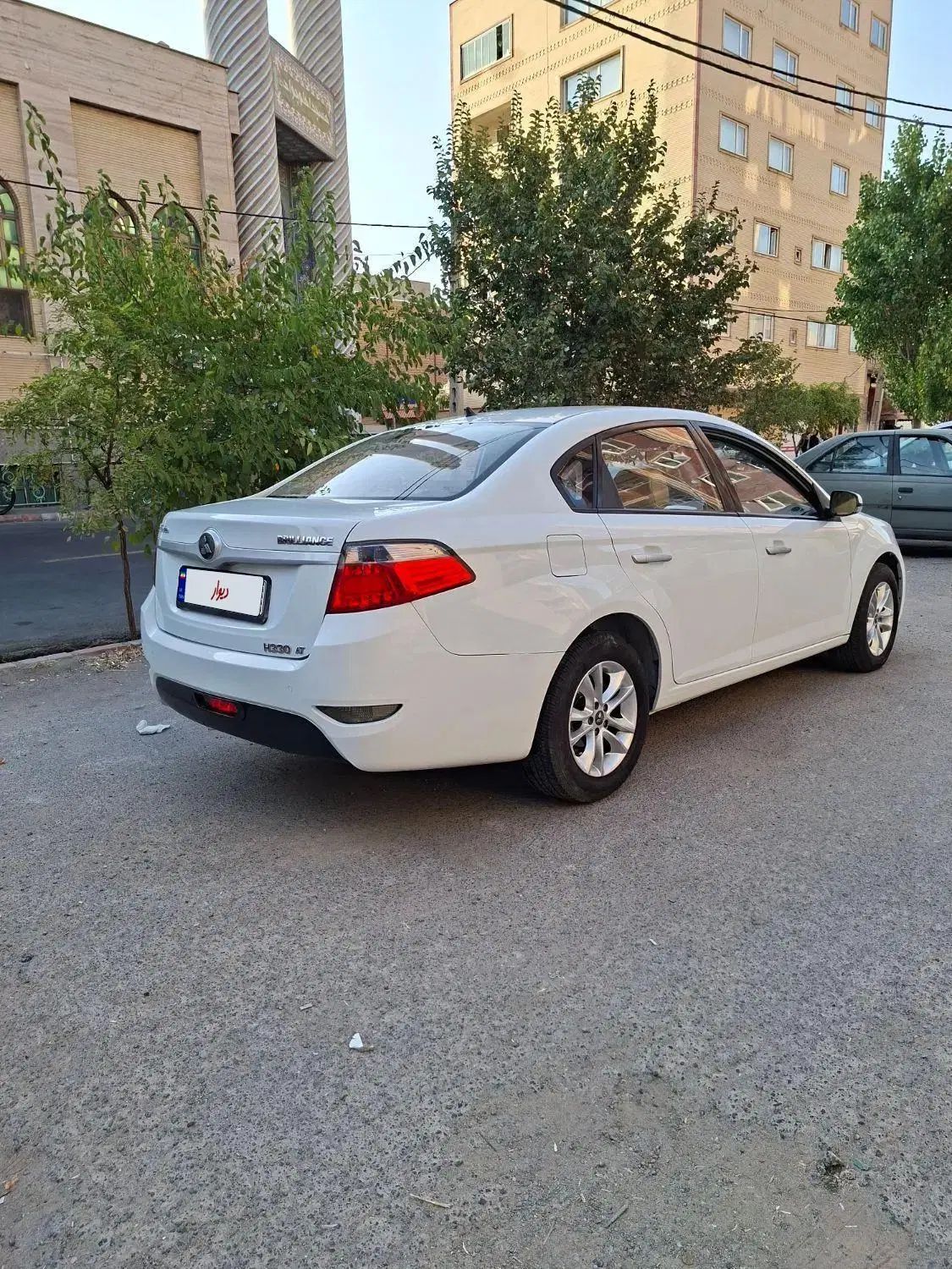 برلیانس H330 اتوماتیک 1500cc مدل ۱۳۹۶|خودرو سواری و وانت|تبریز, |دیوار