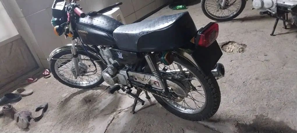 موتور 150 استارتی باسازی شده درجه یک مدل 90|موتورسیکلت|شهرکرد, |دیوار