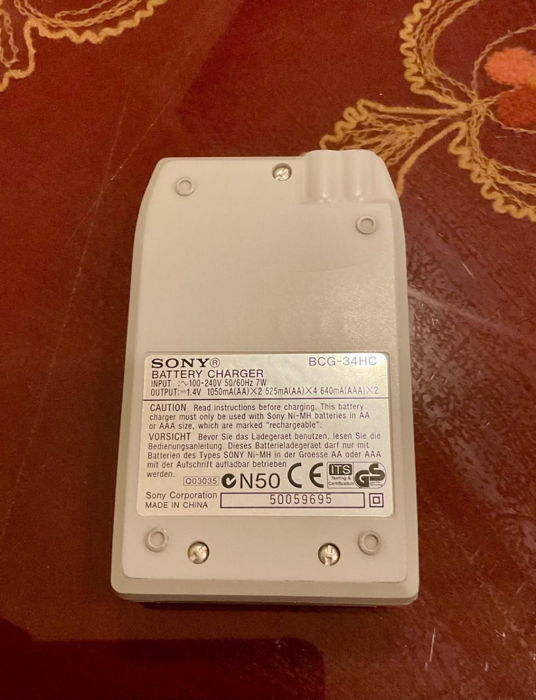 شارژر باطری قلمی و نیم قلمی Sony|دوربین عکاسی و فیلم‌برداری|تهران, جنت‌آباد مرکزی|دیوار