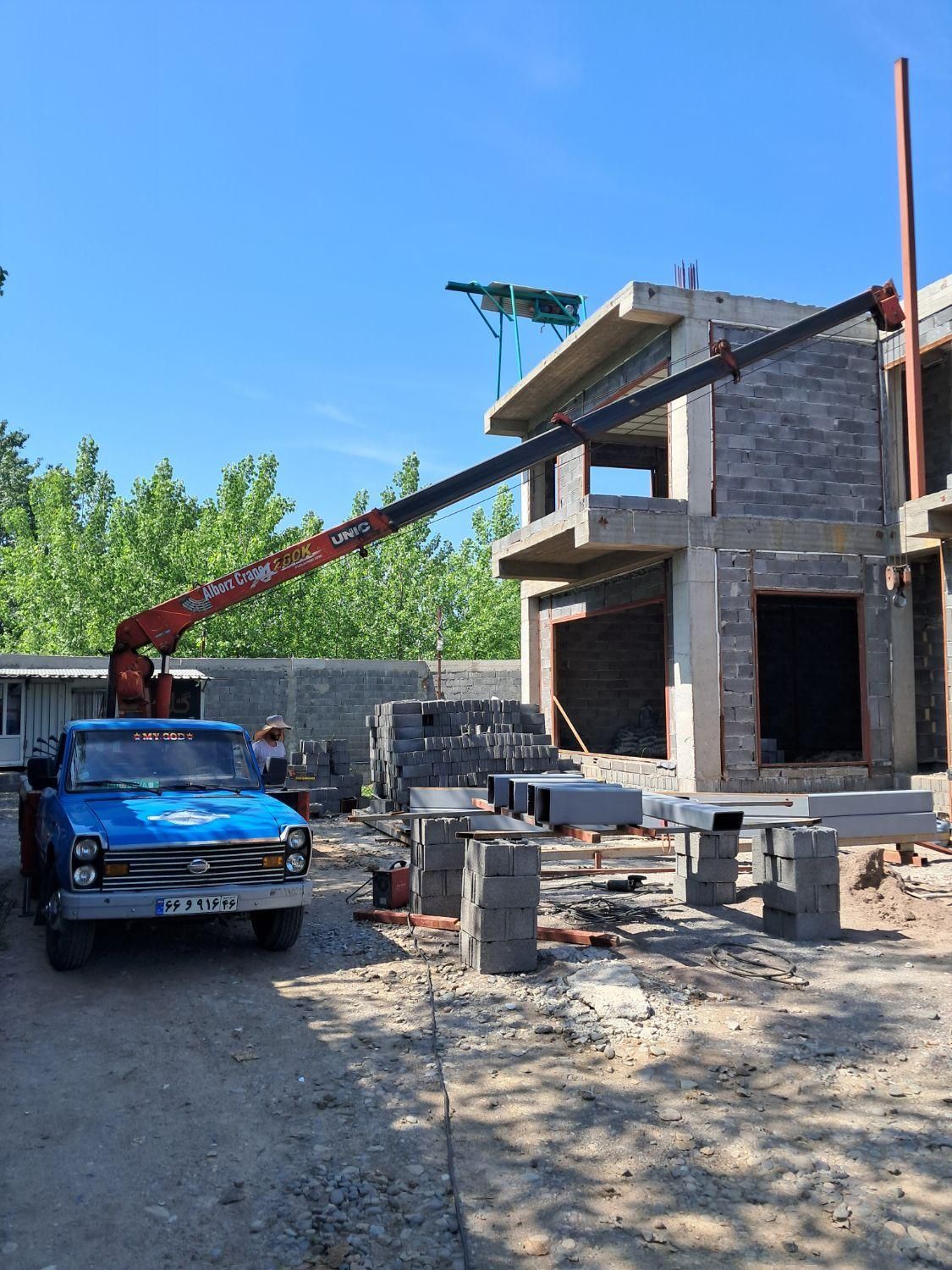 نیسان جرثقیل با ظرفیت ۳تُن|خدمات حمل و نقل|رشت, دباغیان|دیوار