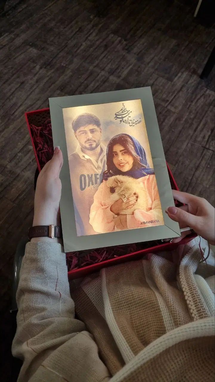 تابلو سورپرایز|تابلو، نقاشی، عکس|اصفهان, بهارستان (مخابرات)|دیوار