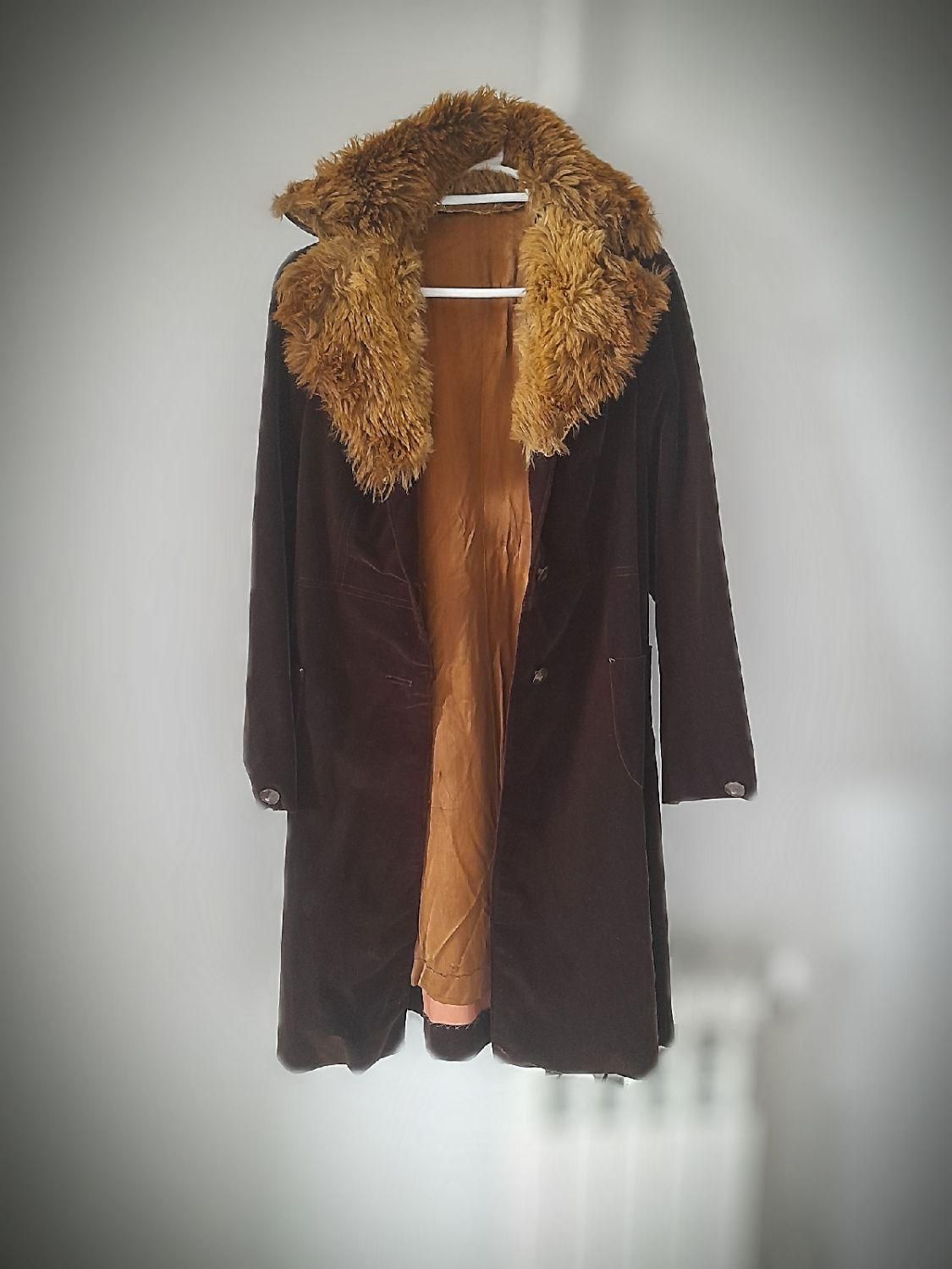 پالتو|لباس|رشت, گلباغ نماز|دیوار