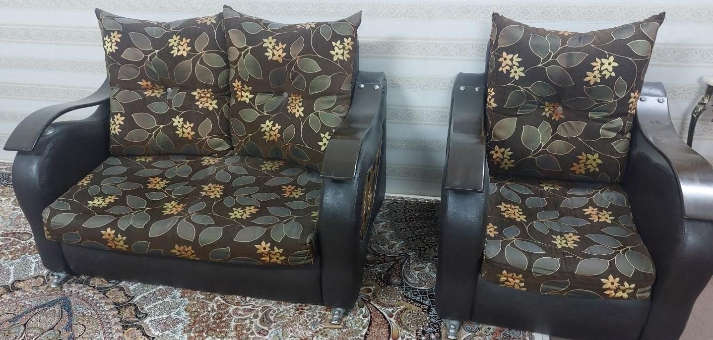 مبل 4 نفره|مبلمان خانگی و میز عسلی|قم, سراجه|دیوار