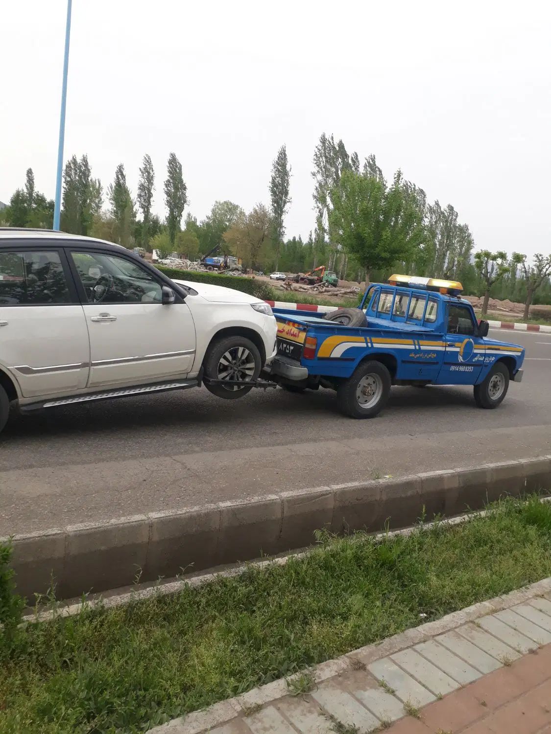 جرثقیل کفی امداد خودرو یدک کش و خودروبر خوی|خدمات حمل و نقل|خوی, |دیوار