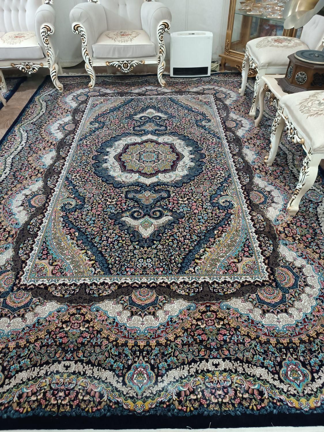 یک جفت فرش ۹متری تمام نخ ۷۰۰شانه مناسب جهیزیه|فرش|مشهد, سپاد|دیوار