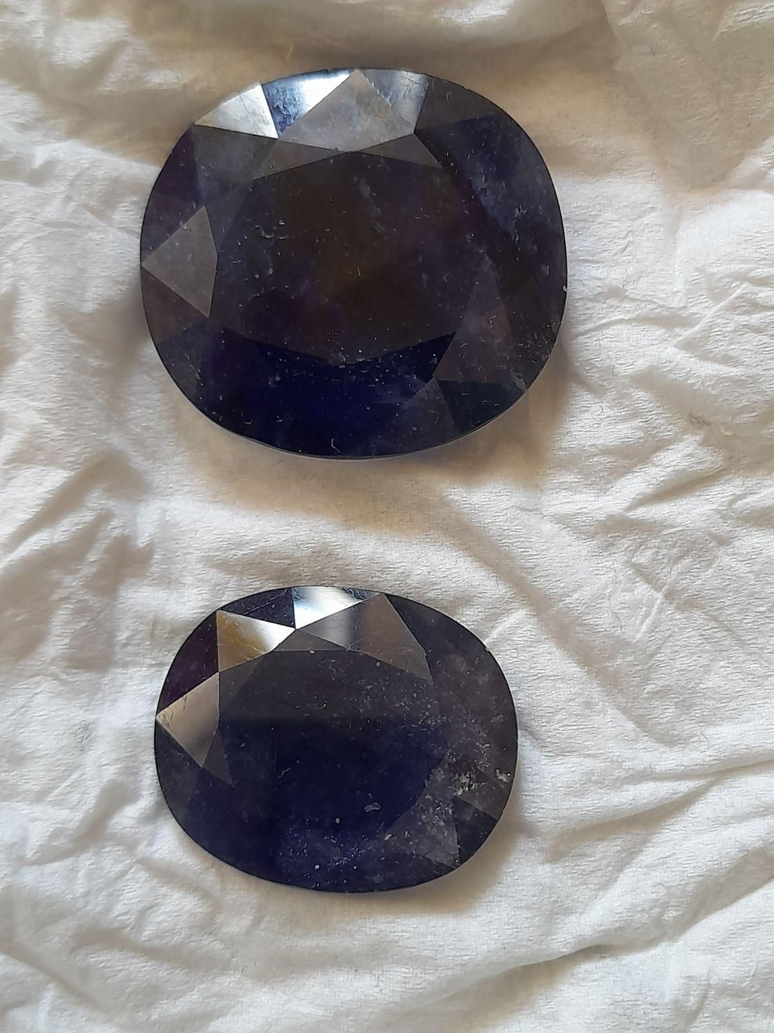 سنگ یاقوت کبود|جواهرات|فولادشهر, A4|دیوار