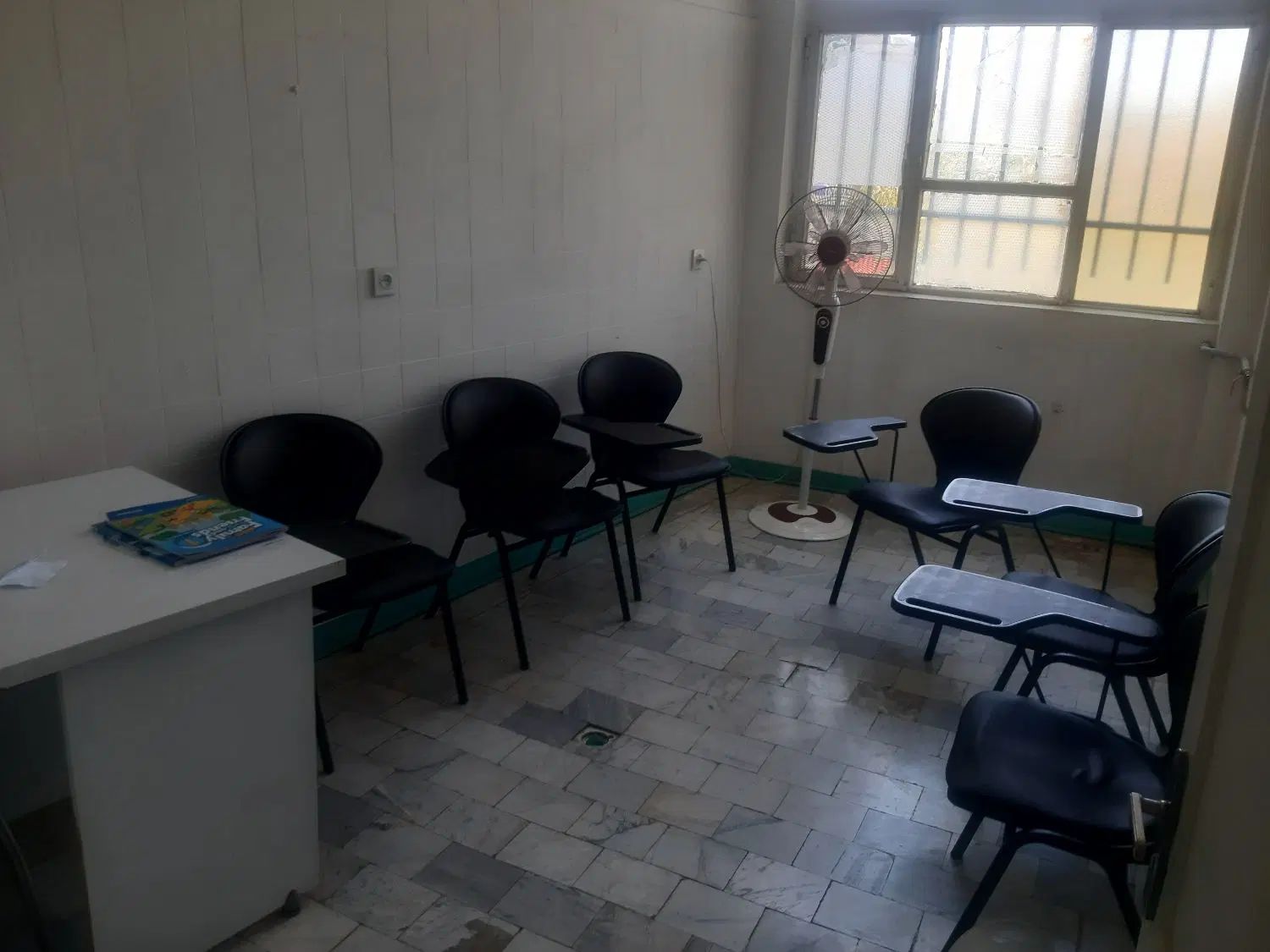 اجاره کلاس آموزشی، دفتر کار و انبار|اجارهٔ کوتاه‌مدت دفتر کار و فضای آموزشی|کرج, جهان‌شهر|دیوار