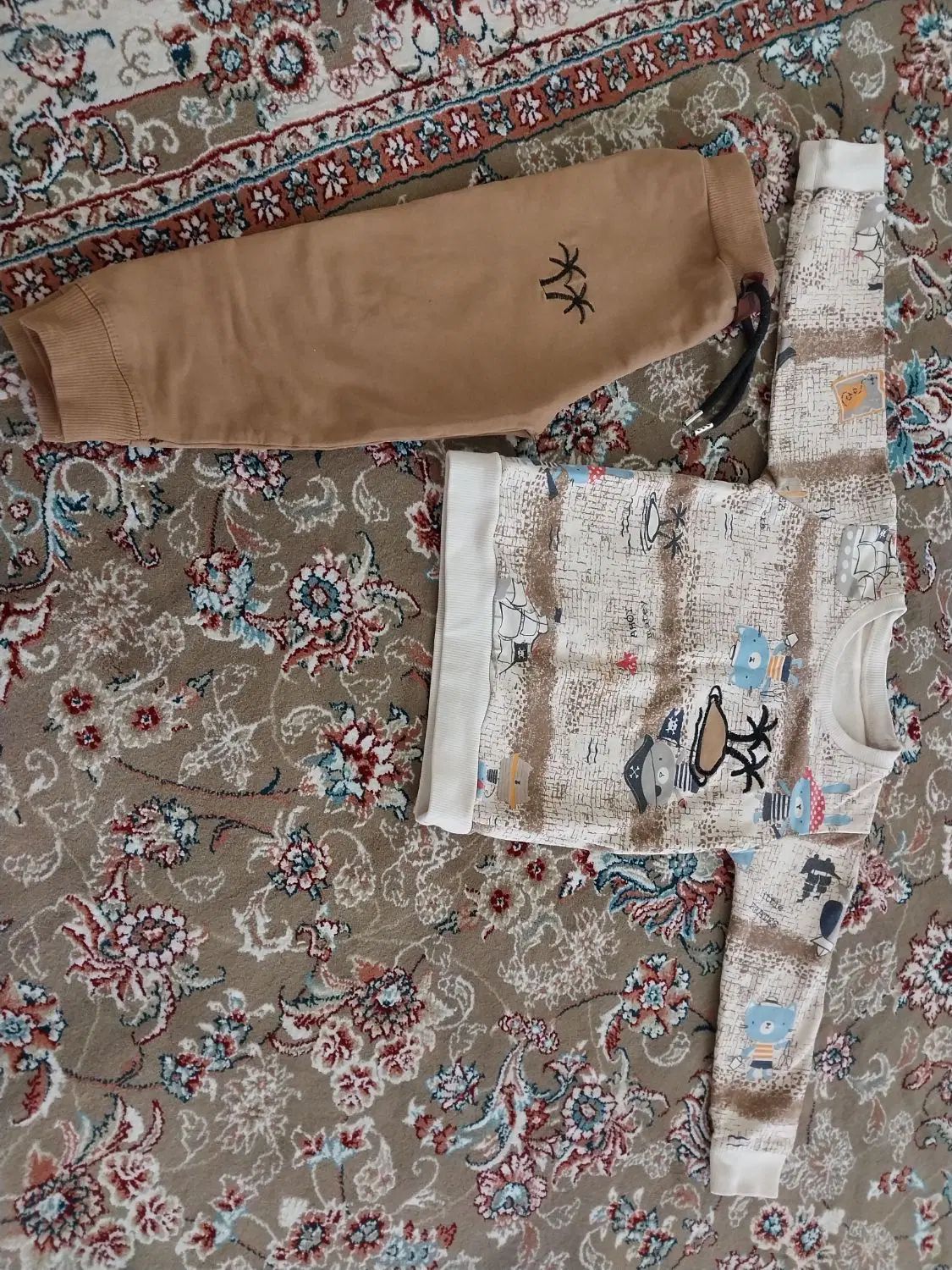 بلوز و شلوار پسرانه سایز ۳۵|کفش و لباس بچه|مشهد, اقبال|دیوار