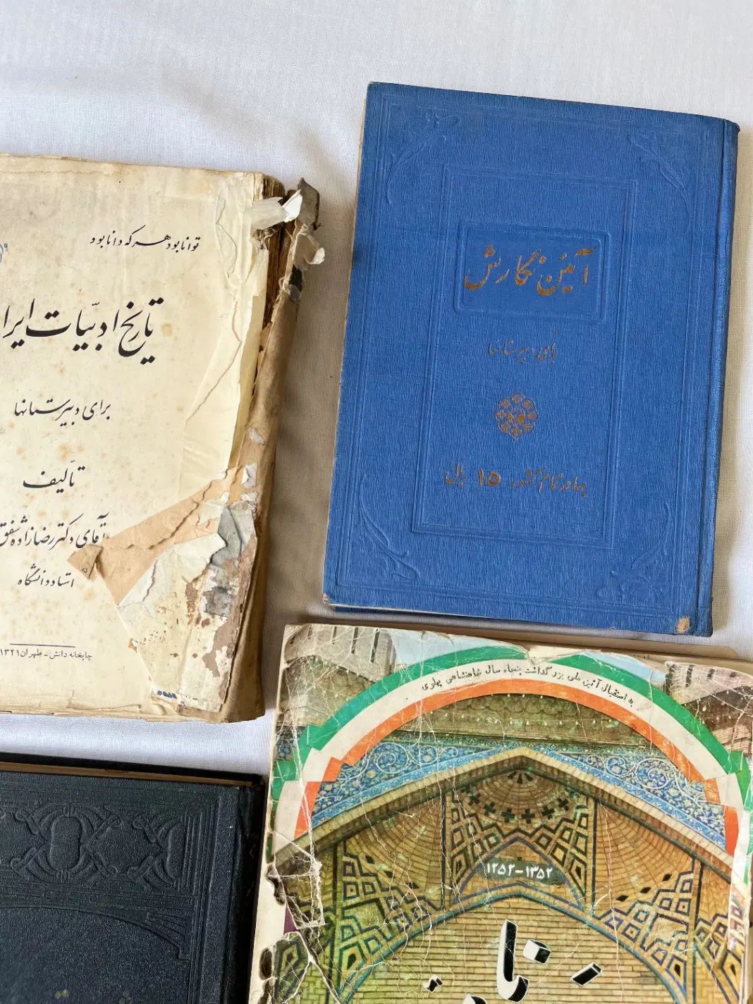 کتاب های قدیمی کلکسیونی|کتاب و مجله تاریخی|تهران, بهجت‌آباد|دیوار