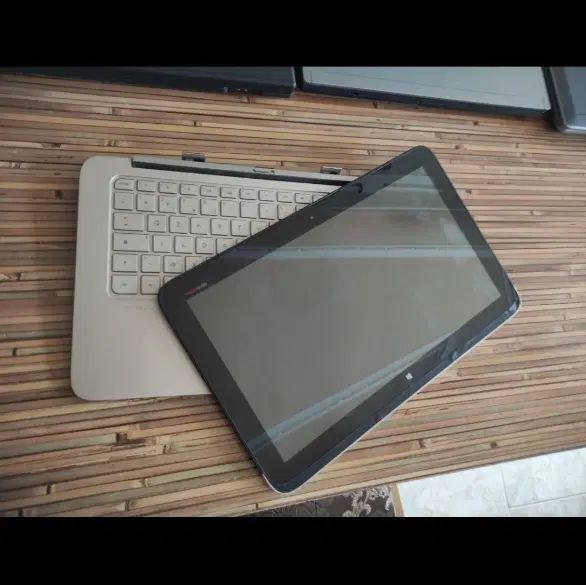 لپ تاپ  hp specter لمسی تبلت شو سیمکارت خور ویندوز|رایانه همراه|اصفهان, شیخ اشراق|دیوار