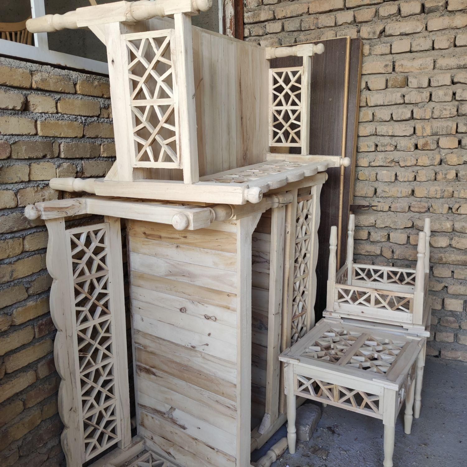 تخت سنتی چوبی/مبلمان سنتی/مشبک/سفره خانه|مبلمان خانگی و میز عسلی|قزوین, |دیوار