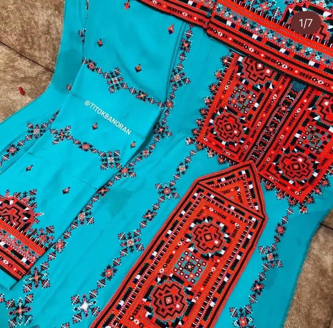 قبول سفارش صفرتاصد و دوخت کامل لباس و دوخت تکی|لباس|بم, |دیوار