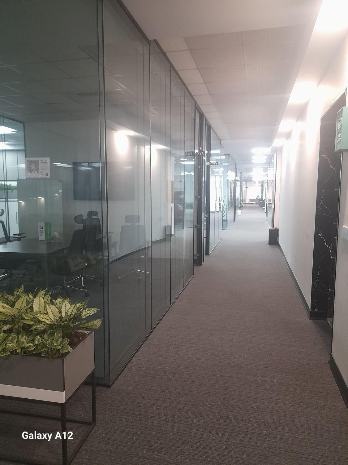 شیشه سکوریت. پارتیشن شیشه ای..نرده وپله.شیشه ای|خدمات پیشه و مهارت|تهران, ابوذر|دیوار