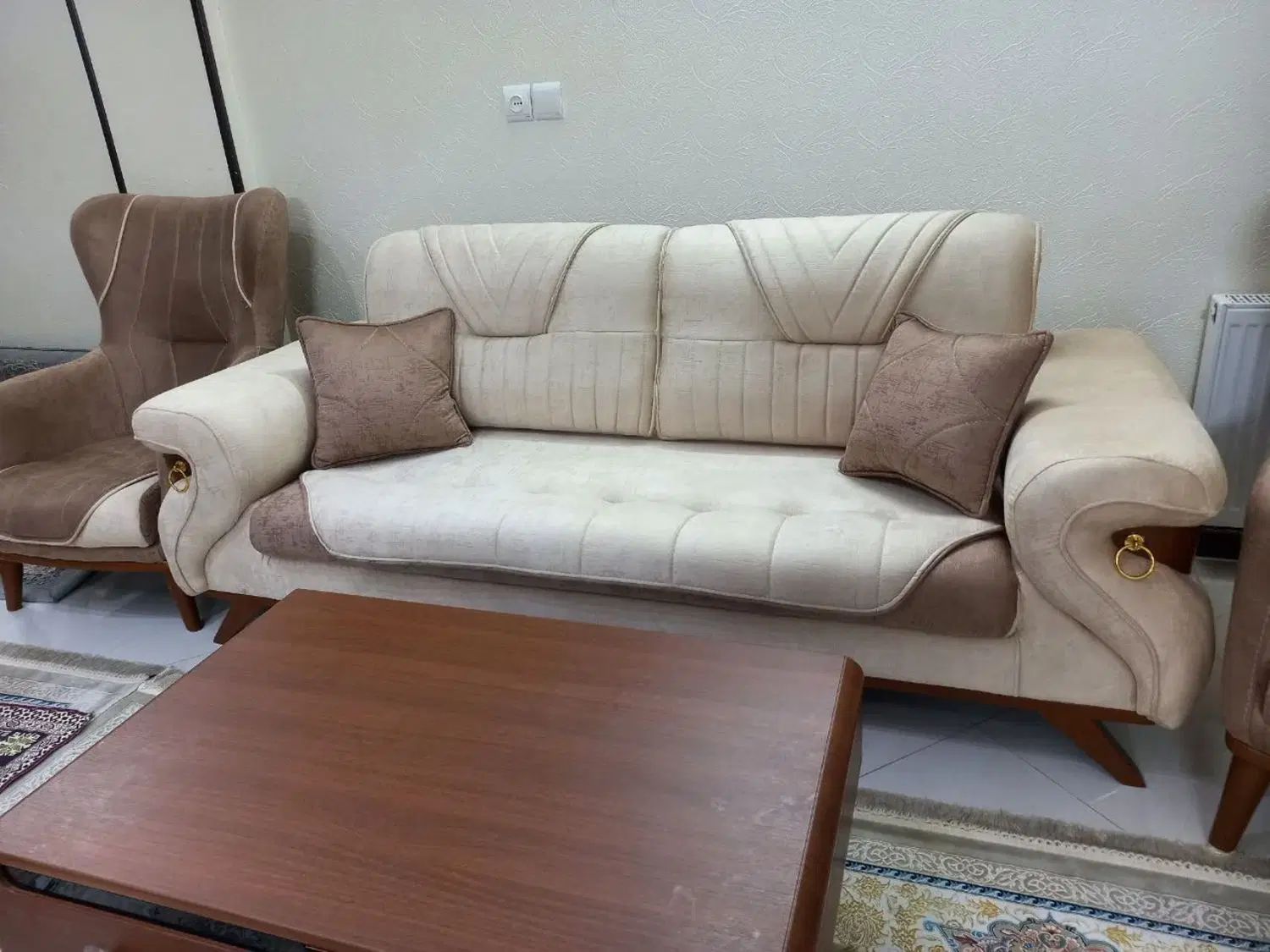 مبلمان کاملا نو با میز و عسلی|مبلمان خانگی و میز عسلی|اصفهان, دارک|دیوار