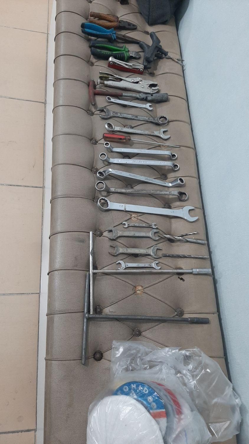 یک اچارنو|ابزارآلات|مشهد, آبکوه|دیوار