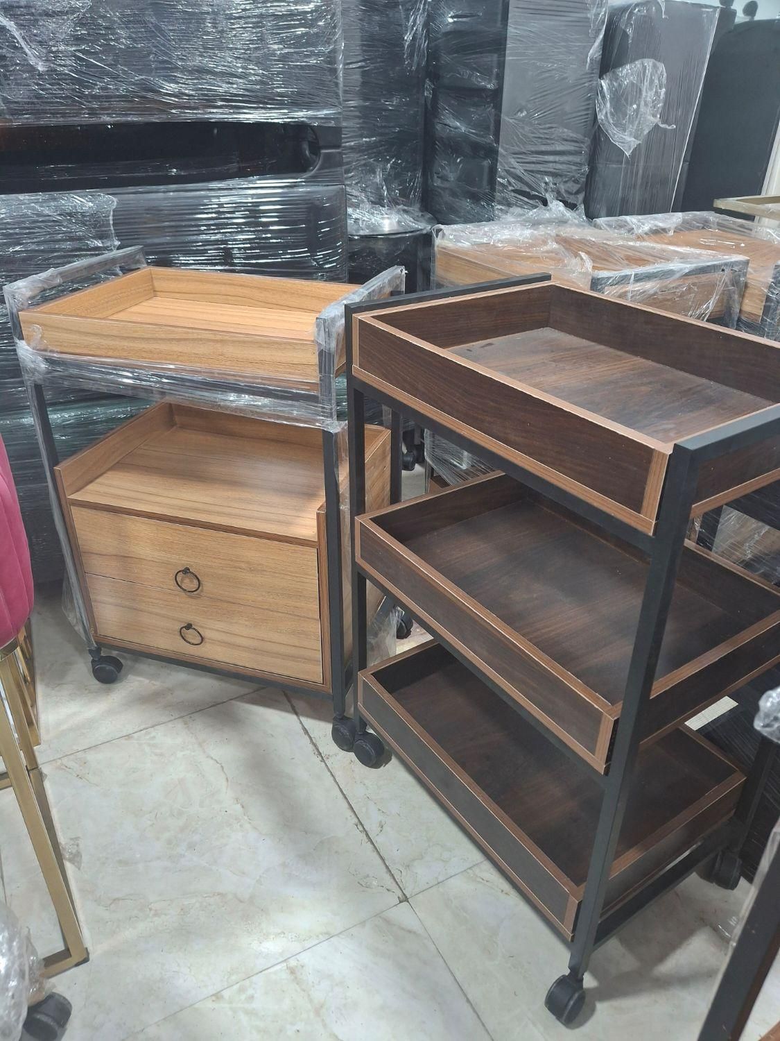 ترولی طبقه ای|آرایشگاه و سالنهای زیبایی|رشت, امین الضرب|دیوار