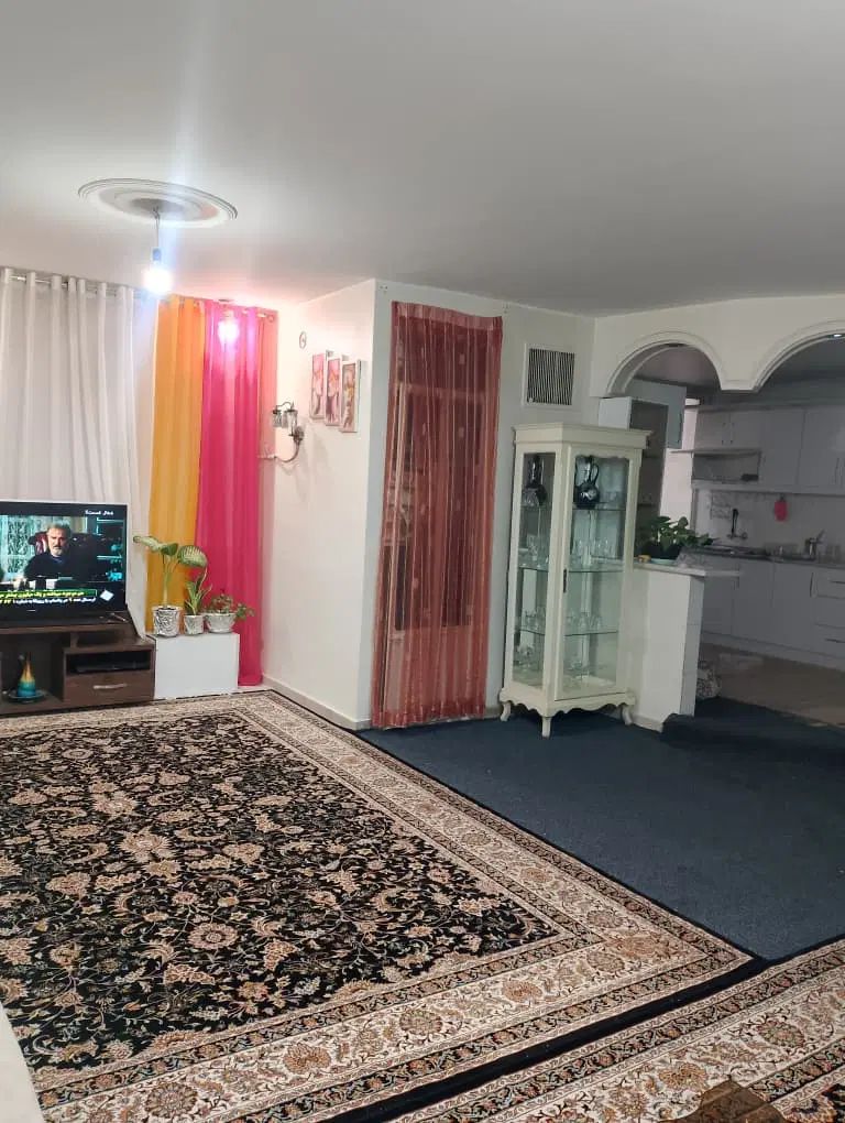 اجاره 100متری در کوچه مجلسی|اجارهٔ آپارتمان|کرج, حیدرآباد|دیوار