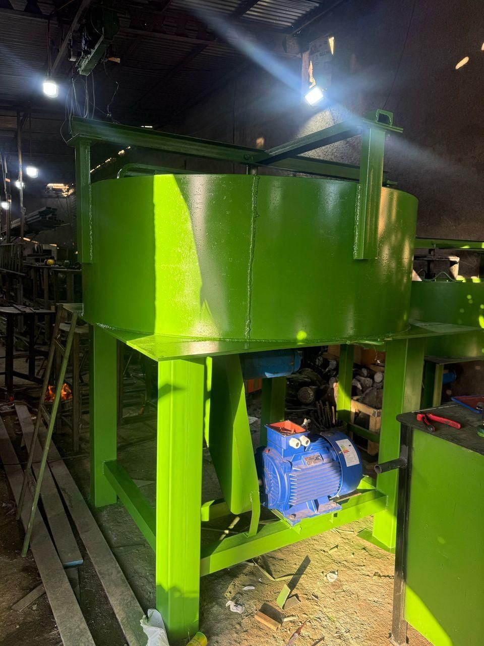 ناری ساز میکسر همزن بتن خلاطه بتونیر ملات پاش|ماشینآلات صنعتی|مشهد, خین عرب|دیوار