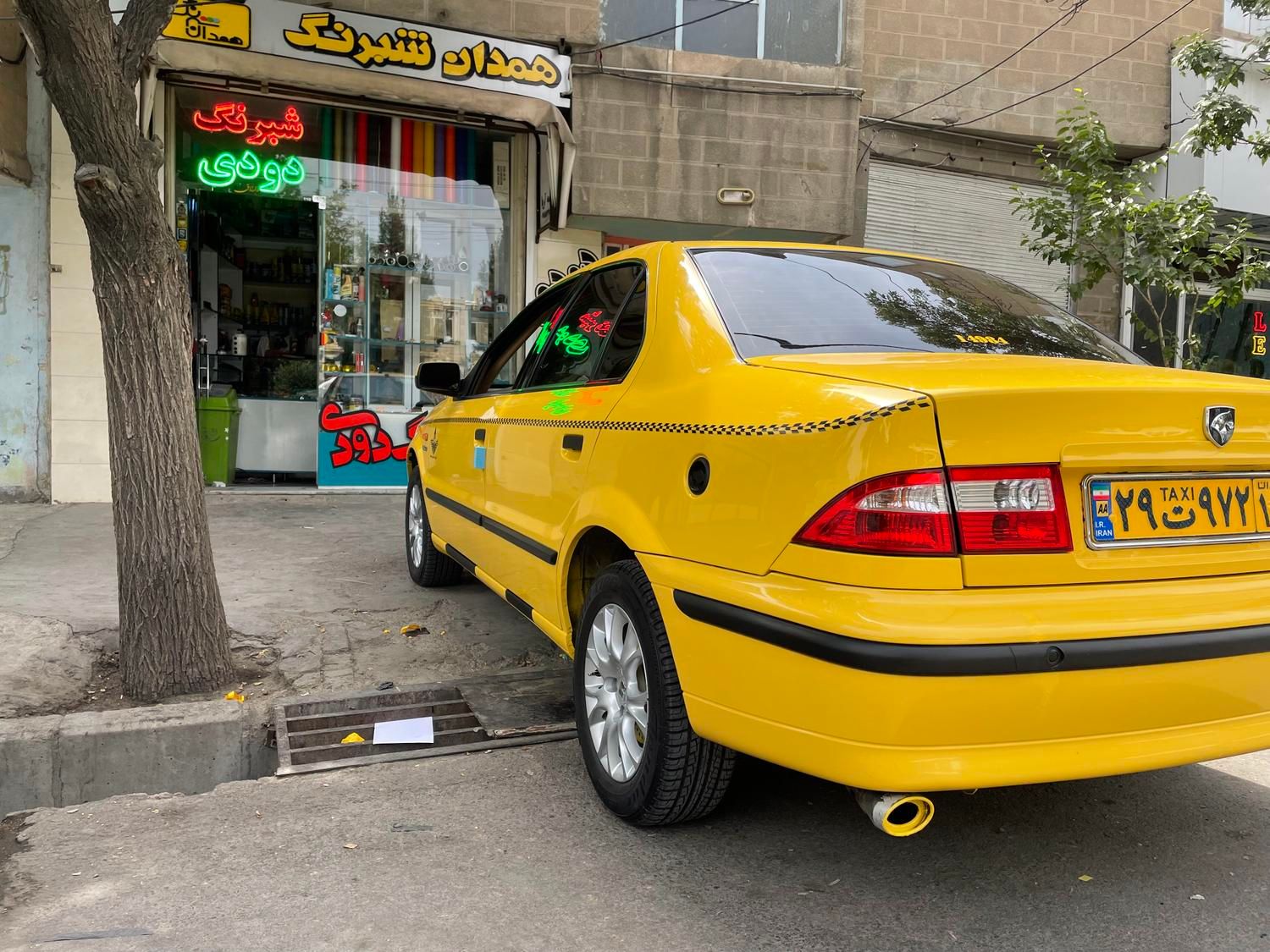 شیشه دودی و شبرنگ تخصصی|خدمات موتور و ماشین|همدان, |دیوار