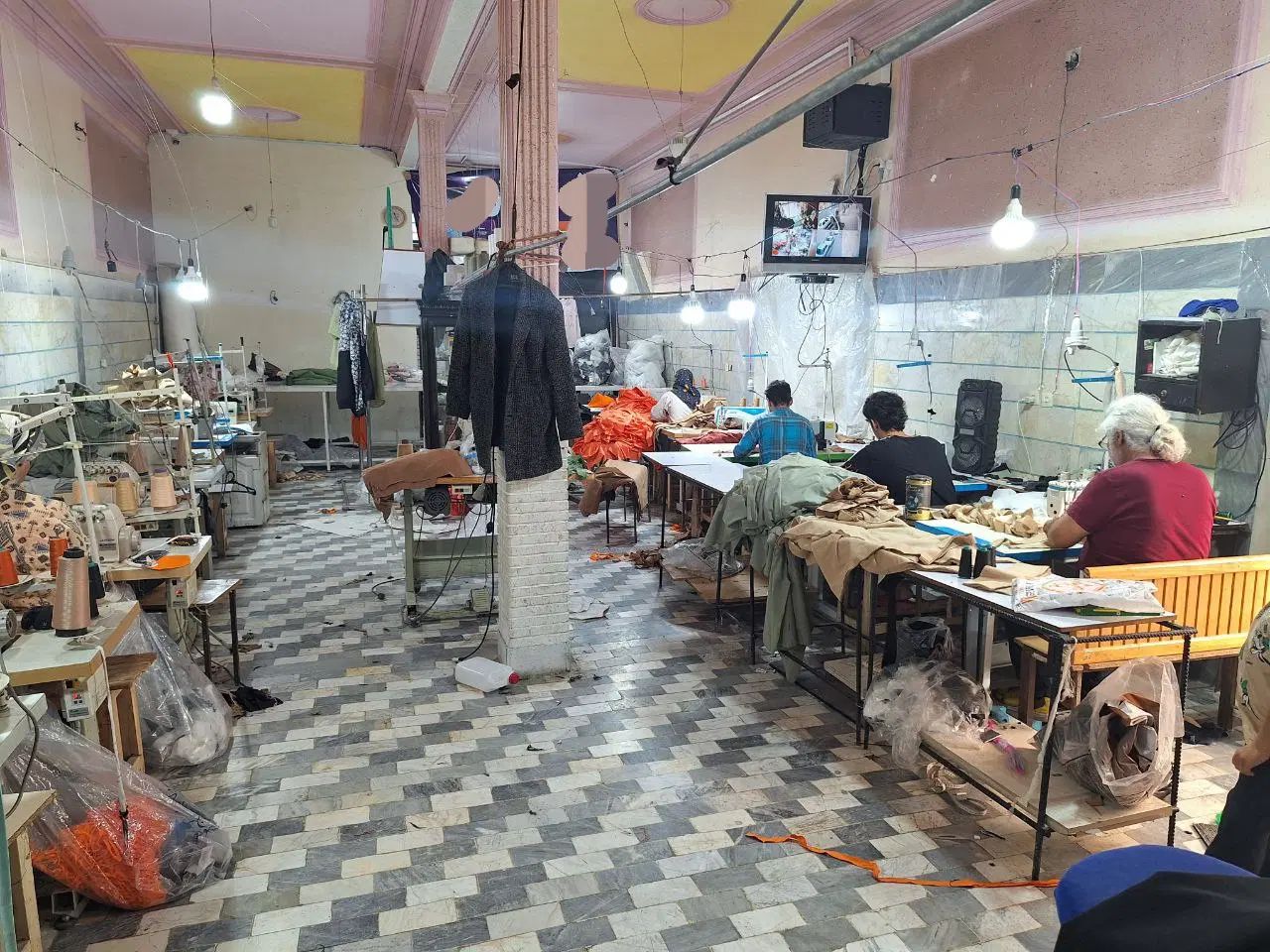 استخدام چرخکار وسط‌کار زیگزال‌دوز مادگی‌ودکمه‌زن|استخدام صنعتی، فنی، مهندسی|وحیدیه, |دیوار