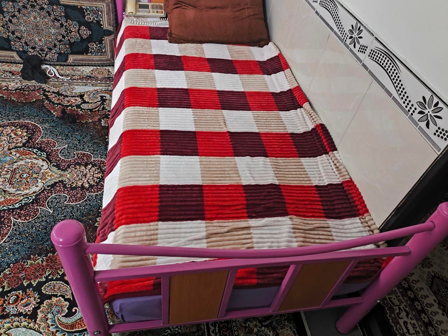 تخت خواب|تخت و صندلی بچه|محمدشهر, کوی بهار|دیوار