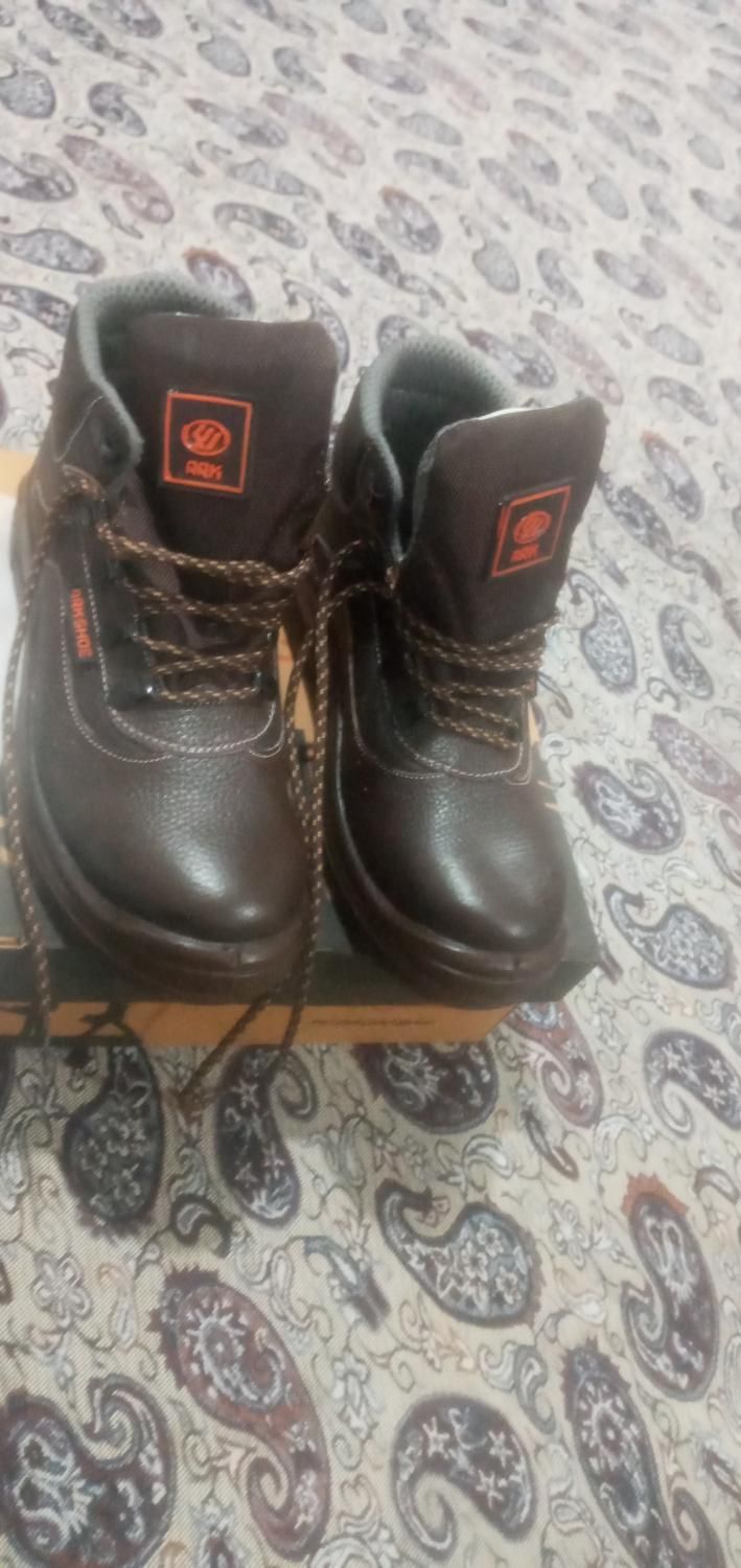 کفش کار ارگ سایز ۴۰|لباس|سیرجان, |دیوار