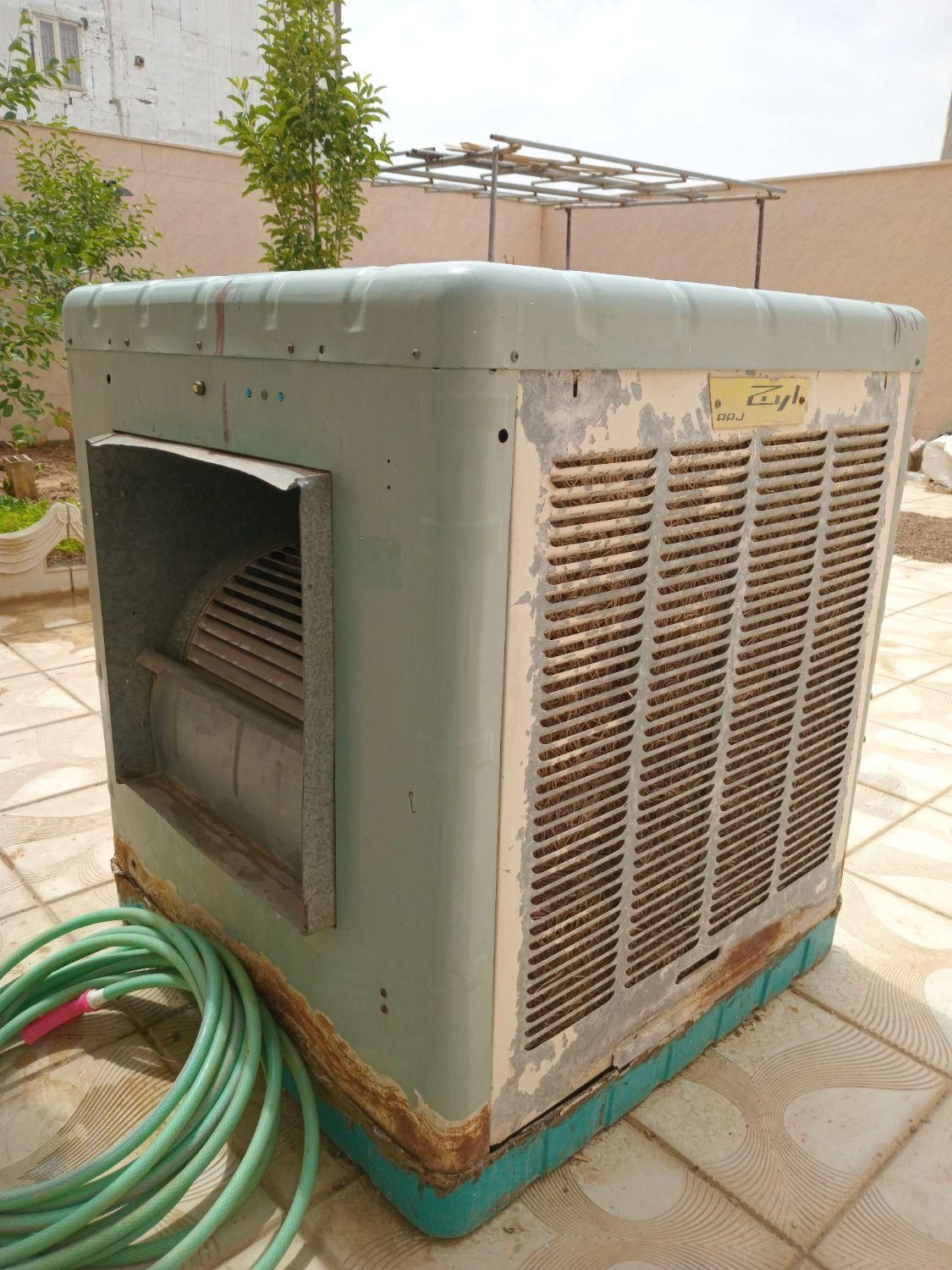 کولر آبی|کولر آبی|شیروان (خراسان), |دیوار